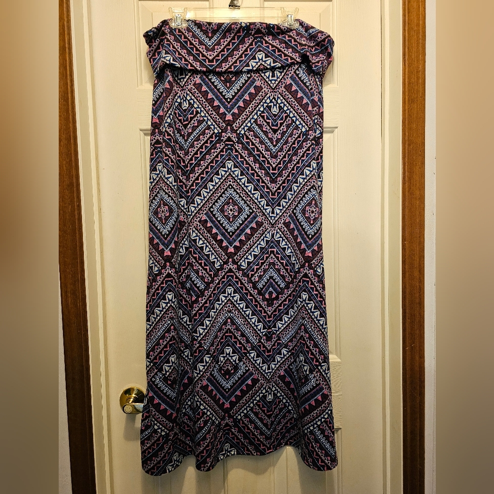 No Boundaries Geometric Patterned Maxi Skirt - XL (15-17)